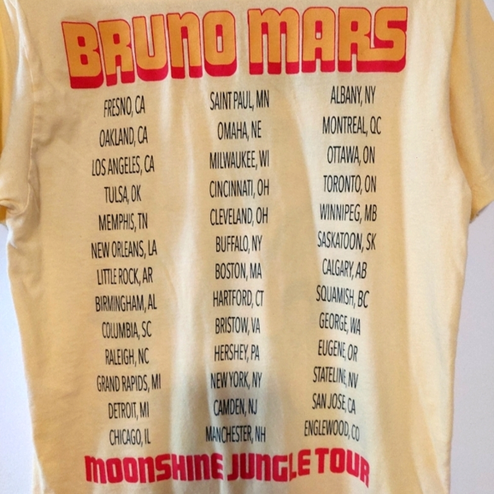 Bruno Mars Moonshine Jungle Tour Yellow SS Graphic Band T-Shirt EUC Size S - Picture 5 of 6